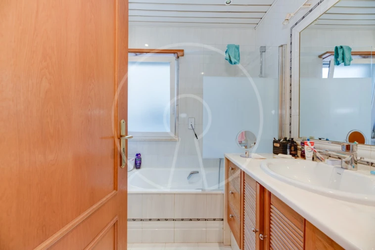 Apartamento T6 para Venda em Areeiro Foto 25