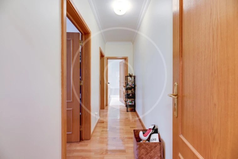 Apartamento T6 para Venda em Areeiro Foto 30