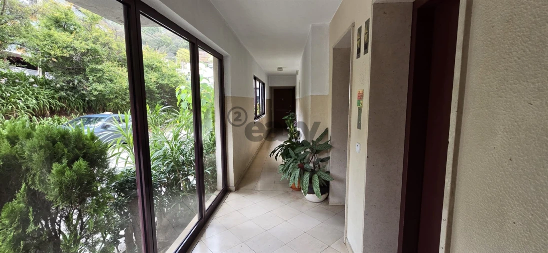 Apartamento T1 para Venda em Caniço Foto 5