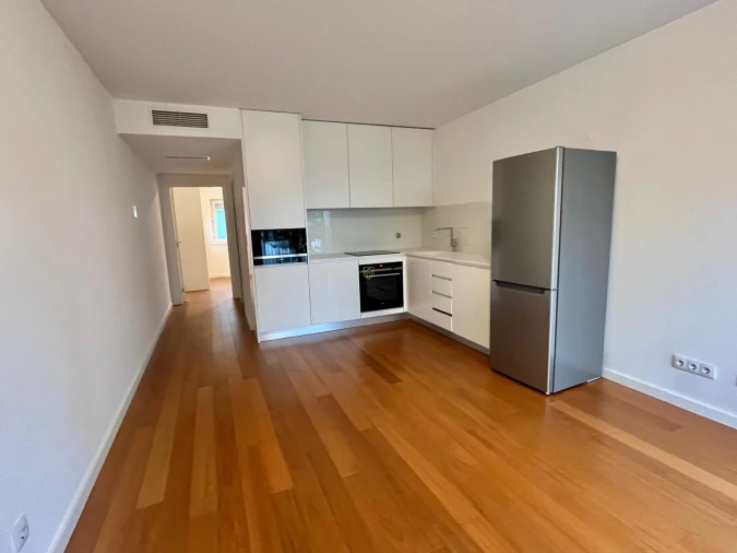 Apartamento T1 para Arrendamento em Aldoar, Foz do Douro e Nevogilde Foto 3