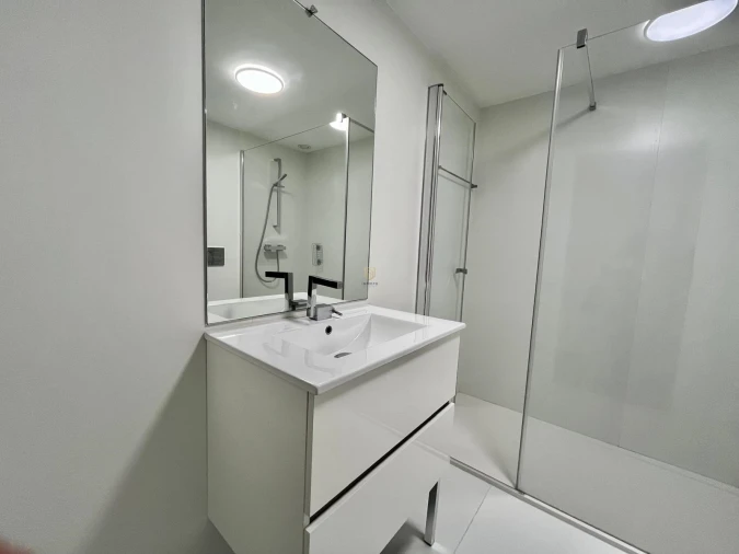 Apartamento T1 para Arrendamento em Aldoar, Foz do Douro e Nevogilde Foto 11