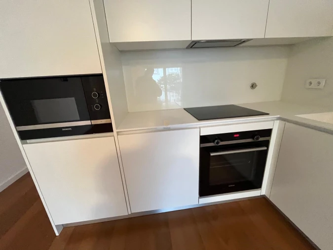 Apartamento T1 para Arrendamento em Aldoar, Foz do Douro e Nevogilde Foto 7