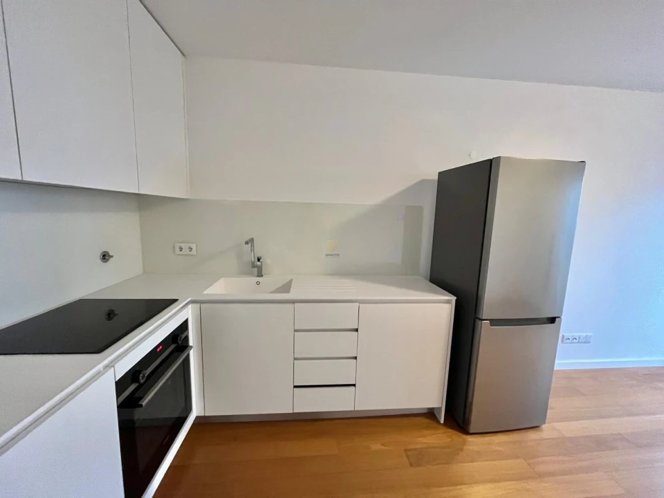 Apartamento T1 para Arrendamento em Aldoar, Foz do Douro e Nevogilde Foto 6