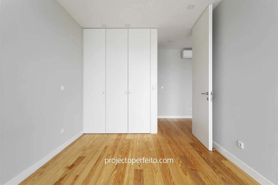 Apartamento T1 para Venda em Espinho Foto 9