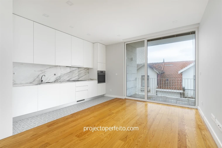 Apartamento T1 para Venda em Espinho Foto 2