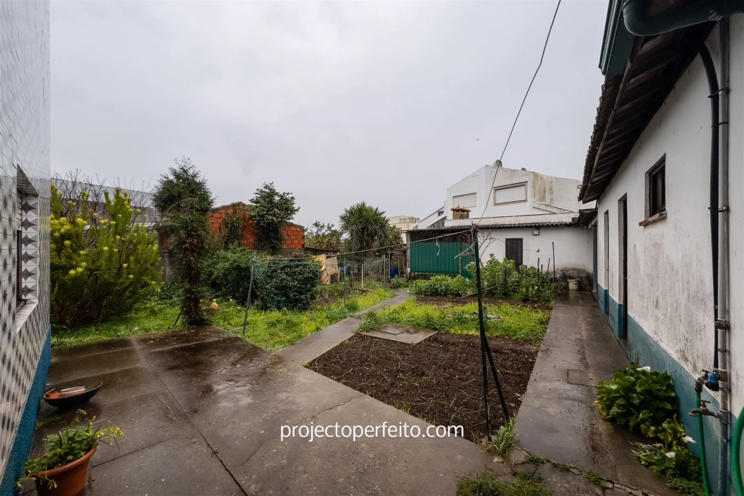 Moradia T4 para Venda em Santa Maria de Lamas Foto 7