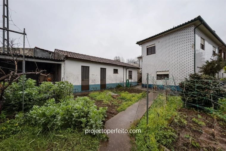 Moradia T4 para Venda em Santa Maria de Lamas Foto 4