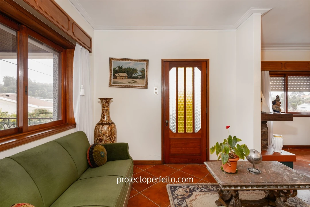 Moradia T4 para Venda em Santa Maria de Lamas Foto 11