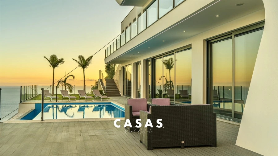 Moradia T3 para Venda em Arco da Calheta Foto 4