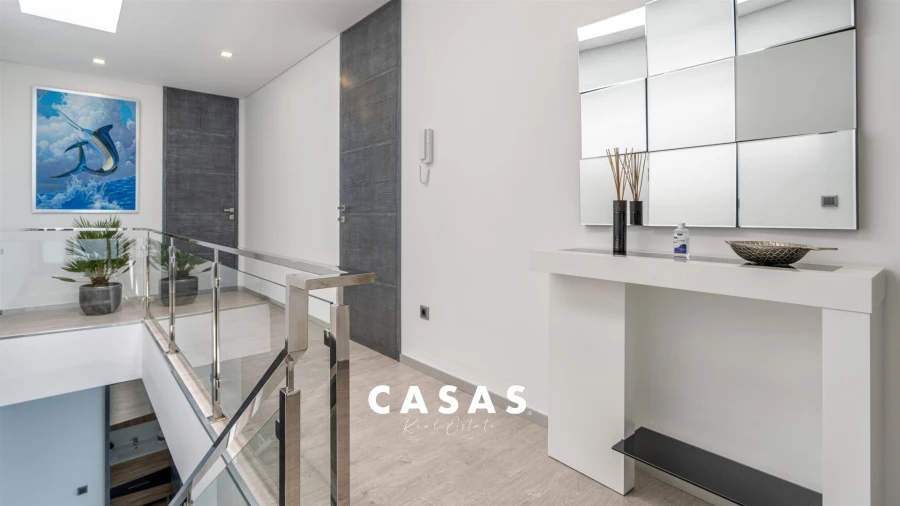 Moradia T3 para Venda em Arco da Calheta Foto 18