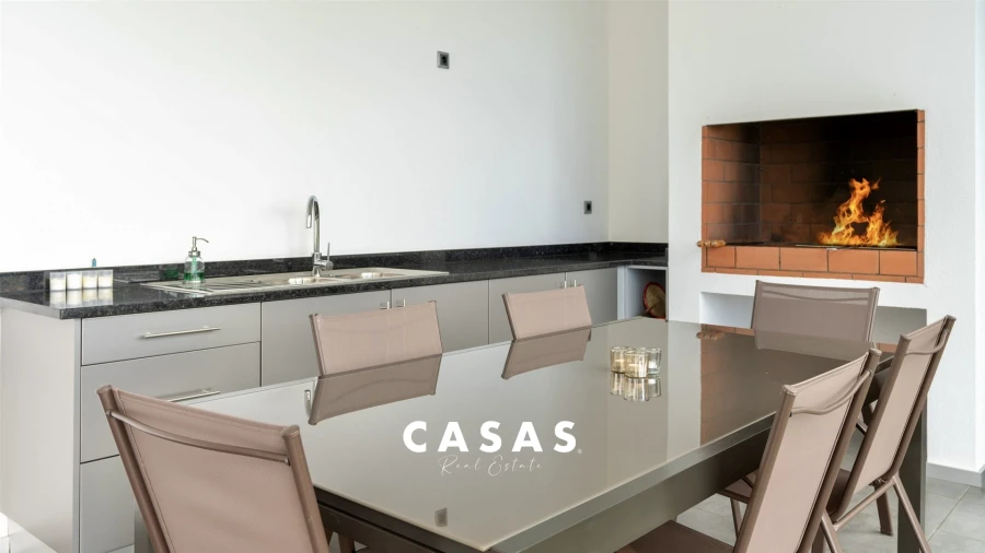 Moradia T3 para Venda em Arco da Calheta Foto 17