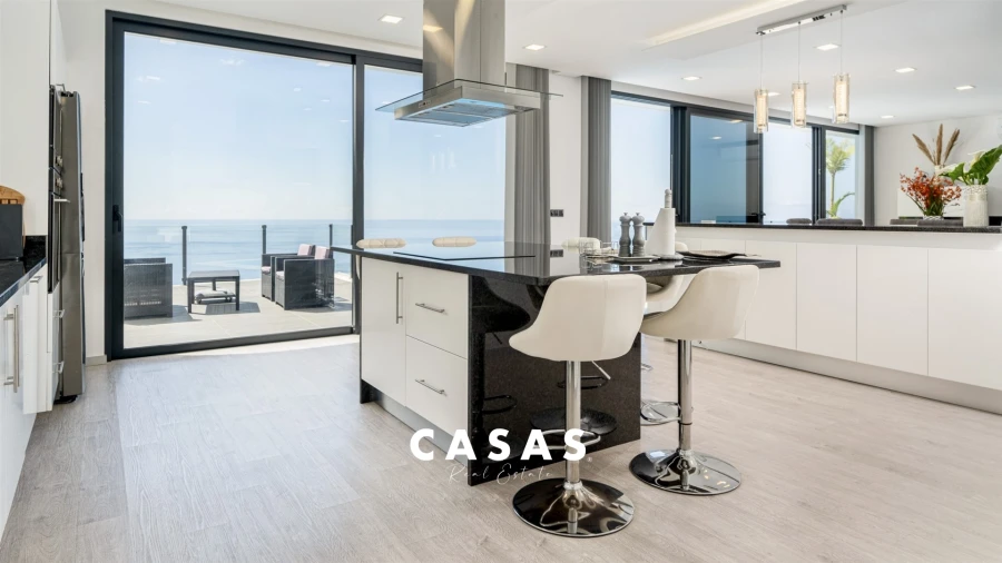 Moradia T3 para Venda em Arco da Calheta Foto 14