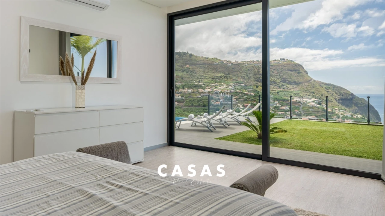 Moradia T3 para Venda em Arco da Calheta Foto 20