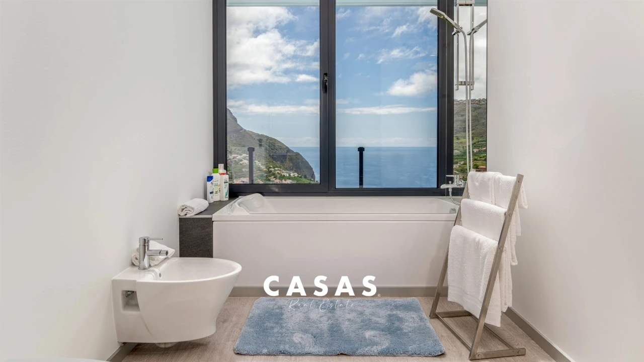 Moradia T3 para Venda em Arco da Calheta Foto 25