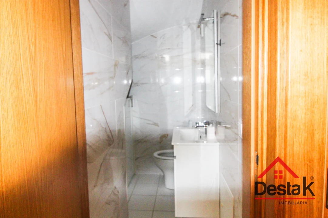 Apartamento T2 para Arrendamento em São Pedro do Sul, Várzea e Baiões Foto 6