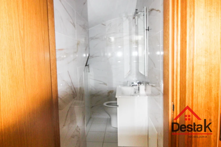 Apartamento T2 para Arrendamento em São Pedro do Sul, Várzea e Baiões Foto 6