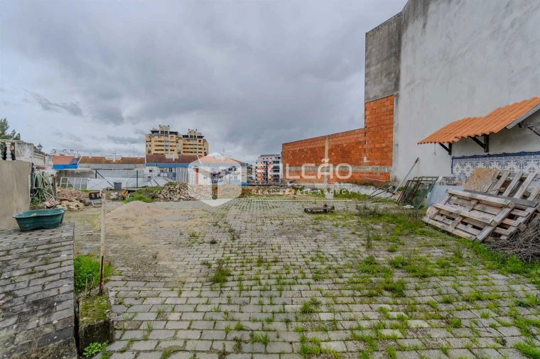 Moradia T3 para Venda em Marvila, Ribeira Santarém, São Salvador, São Nicolau Foto 3