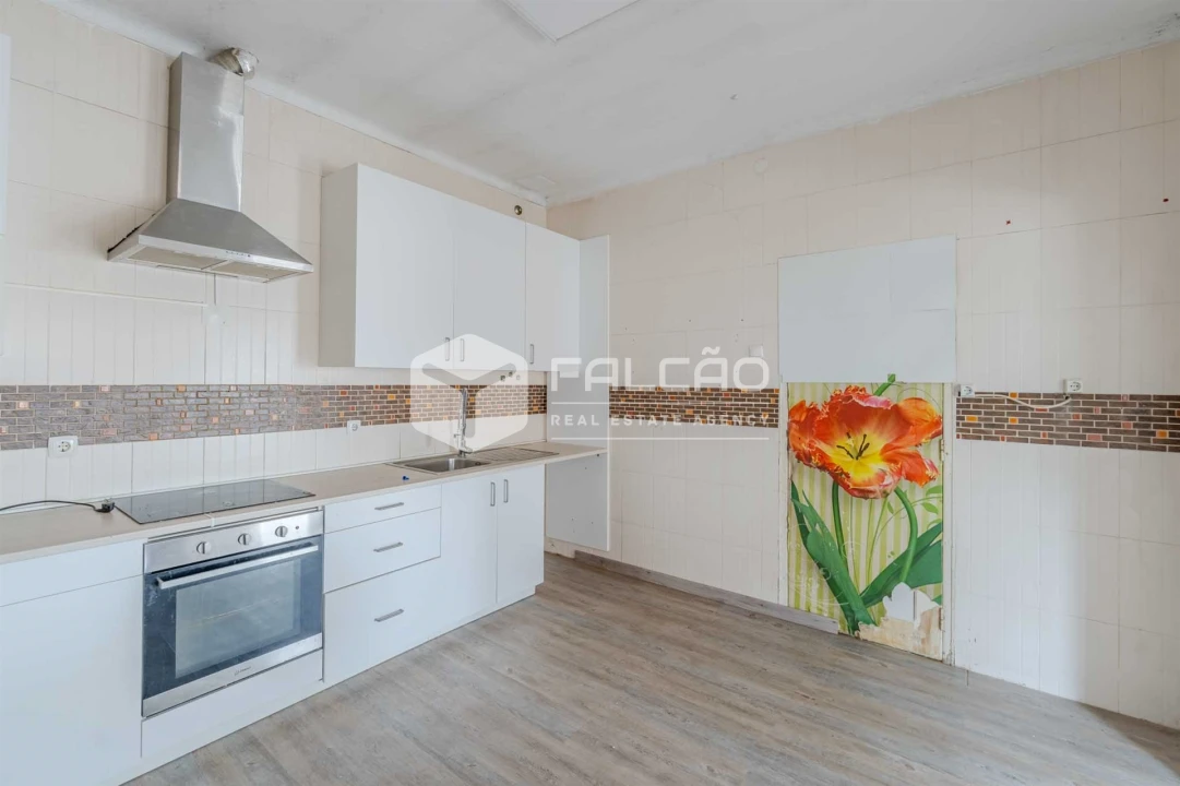 Moradia T3 para Venda em Marvila, Ribeira Santarém, São Salvador, São Nicolau Foto 8