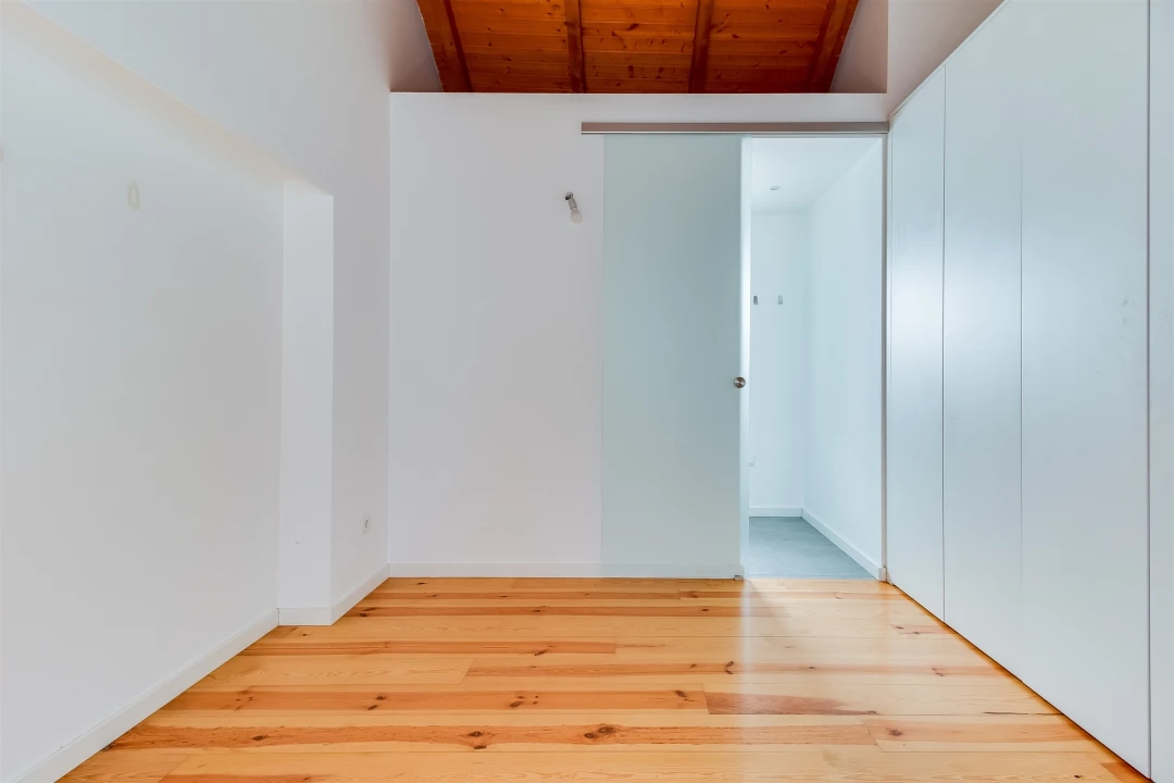 Apartamento T2 para Arrendamento em Leiria, Pousos, Barreira e Cortes Foto 3