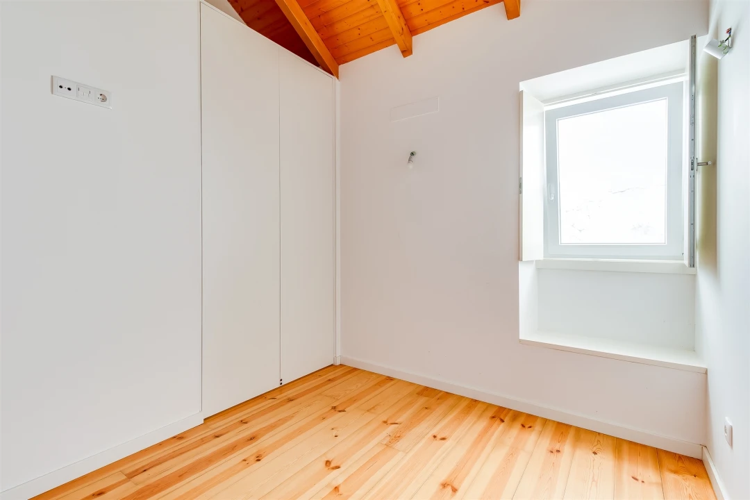 Apartamento T2 para Arrendamento em Leiria, Pousos, Barreira e Cortes Foto 12
