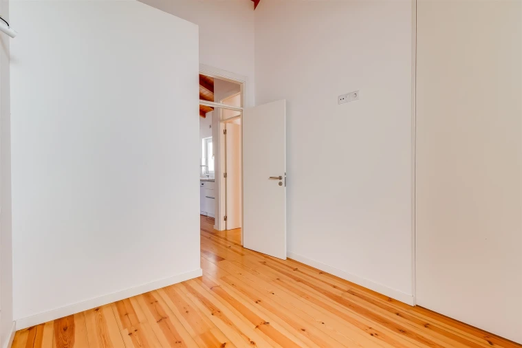 Apartamento T2 para Arrendamento em Leiria, Pousos, Barreira e Cortes Foto 11