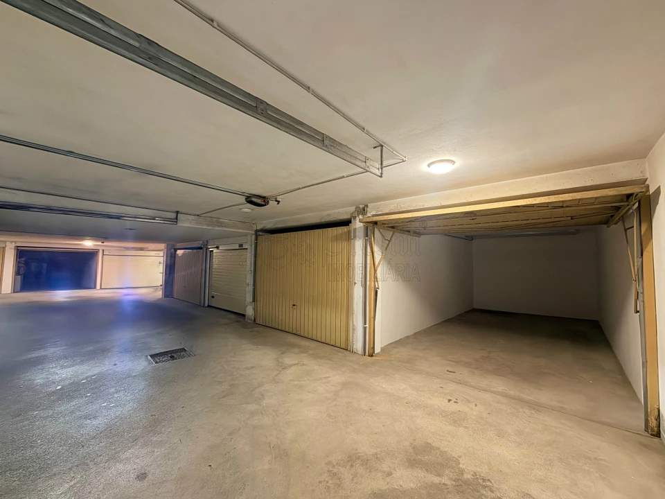 Garagem para Arrendamento em Costa Foto 1