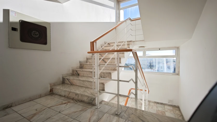 Apartamento T1 para Venda em Albufeira e Olhos de Água Foto 19