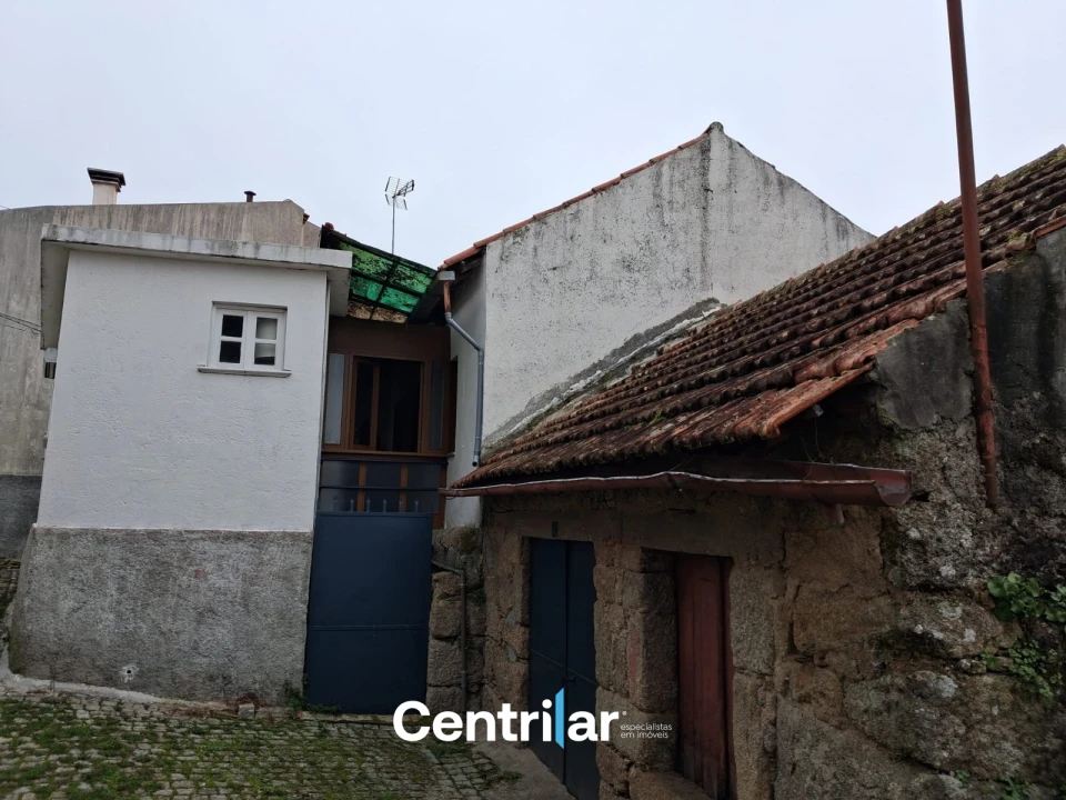 Moradia T2 para Venda em Cabanas de Viriato Foto 13