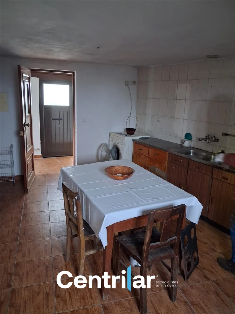 Moradia T2 para Venda em Cabanas de Viriato Foto 14