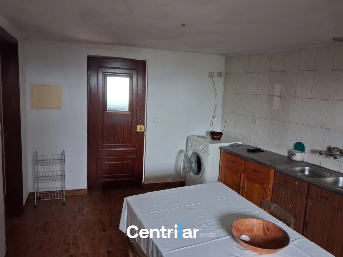 Moradia T2 para Venda em Cabanas de Viriato Foto 7