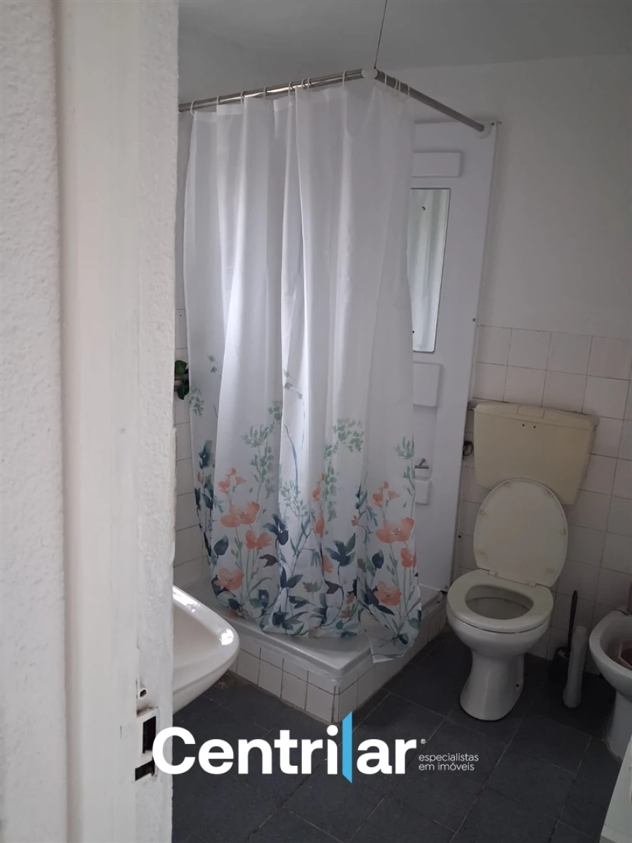 Moradia T2 para Venda em Cabanas de Viriato Foto 11