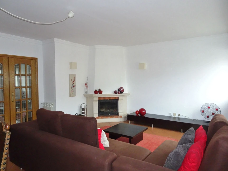 Apartamento T3 para Arrendamento em Santa Clara e Castelo Viegas Foto 5