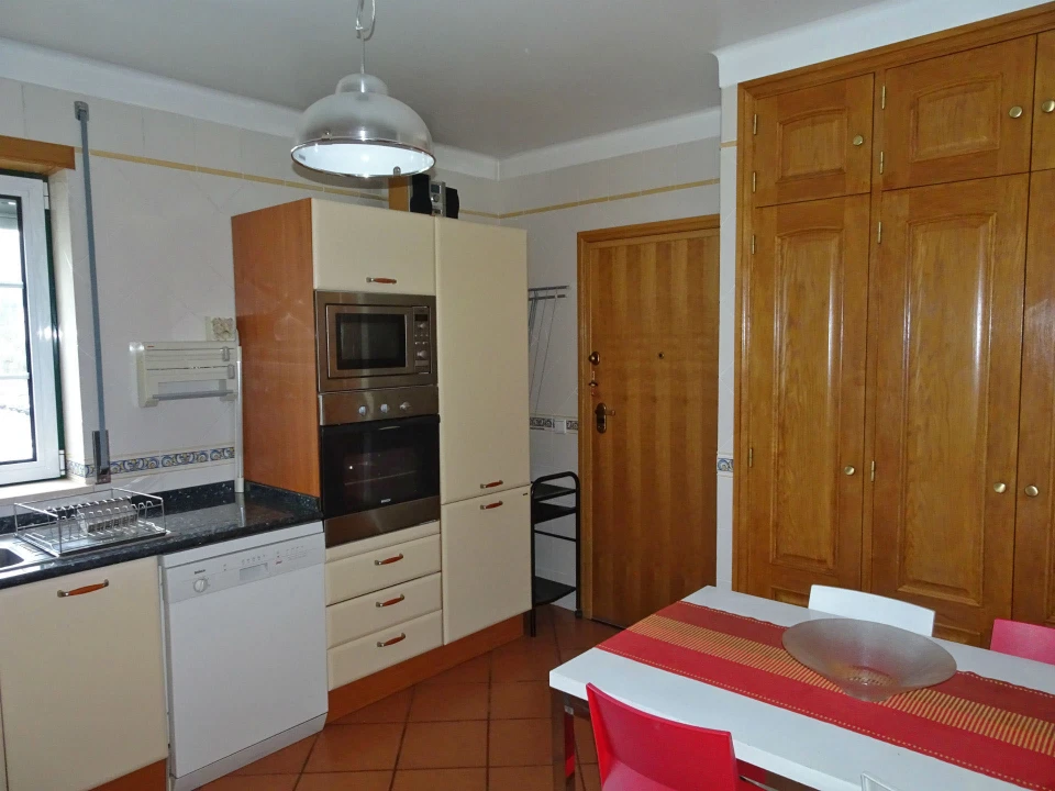 Apartamento T3 para Arrendamento em Santa Clara e Castelo Viegas Foto 3