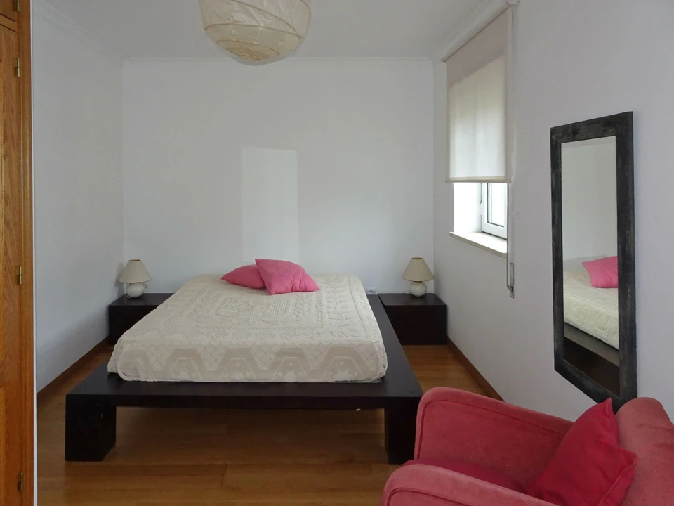 Apartamento T3 para Arrendamento em Santa Clara e Castelo Viegas Foto 13