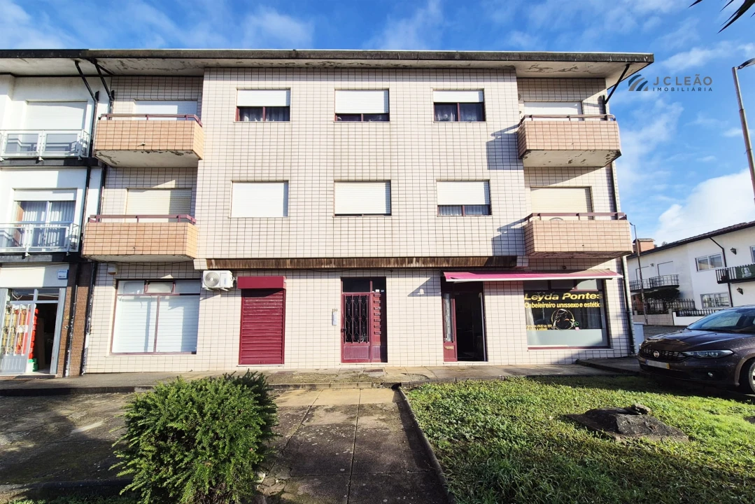 Apartamento T1 para Venda em Vilar de Pinheiro Foto 1