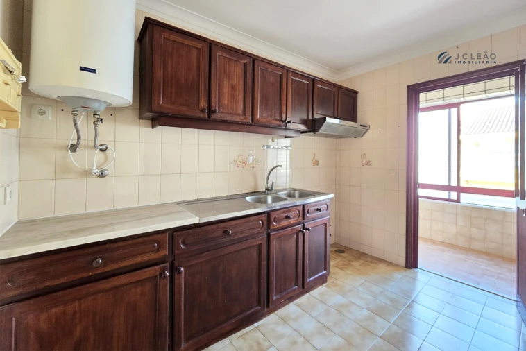 Apartamento T1 para Venda em Vilar de Pinheiro Foto 6