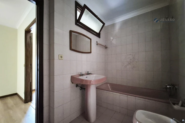 Apartamento T1 para Venda em Vilar de Pinheiro Foto 20