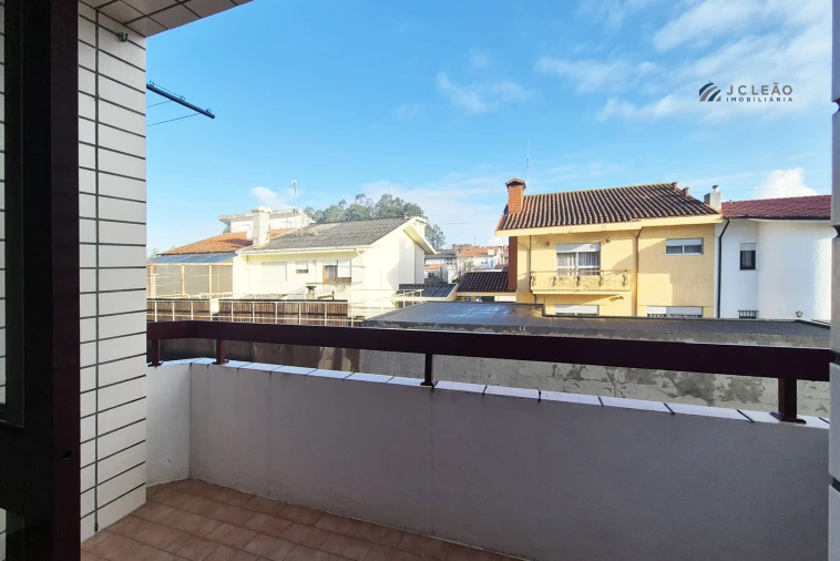 Apartamento T1 para Venda em Vilar de Pinheiro Foto 16