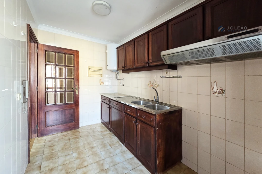 Apartamento T1 para Venda em Vilar de Pinheiro Foto 7