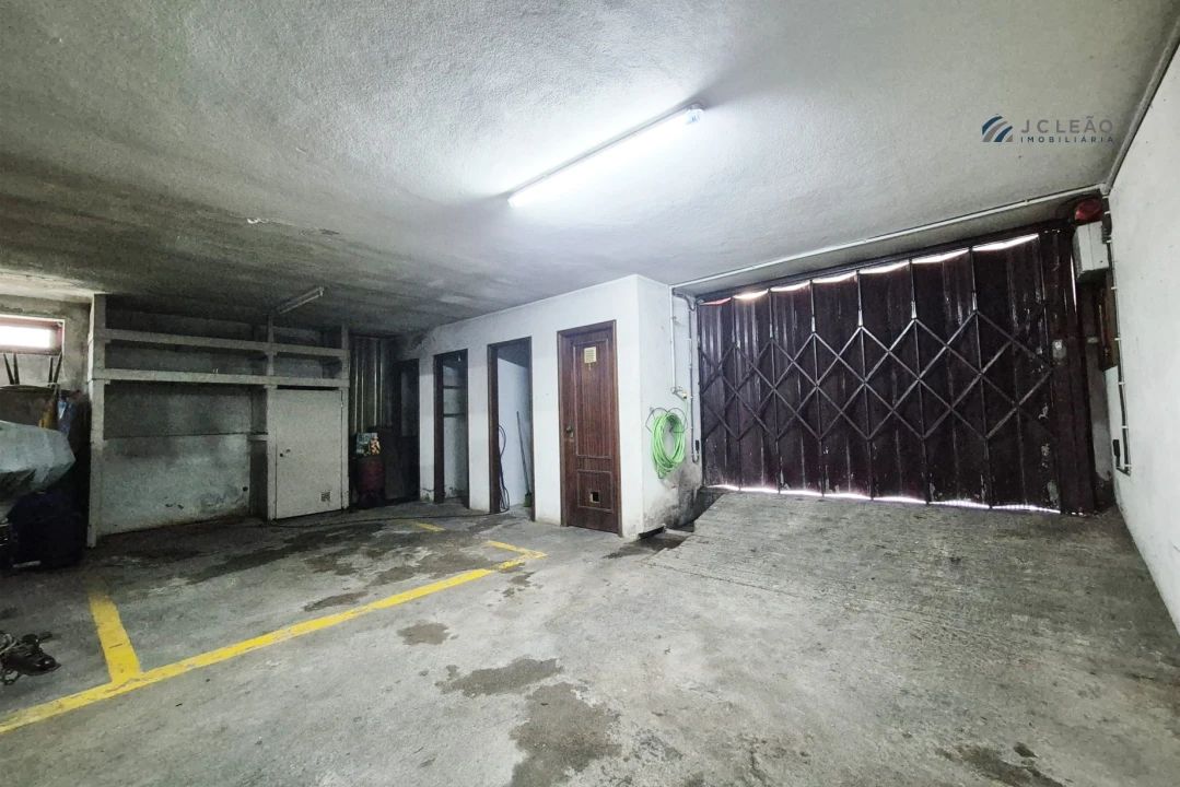 Apartamento T1 para Venda em Vilar de Pinheiro Foto 32