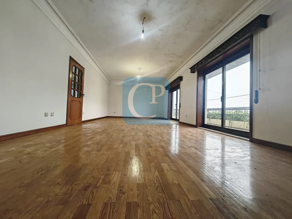 Moradia T4 para Venda em Nogueira e Silva Escura Foto 10