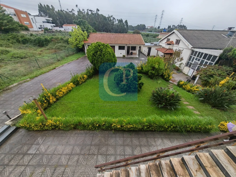 Moradia T4 para Venda em Nogueira e Silva Escura Foto 2