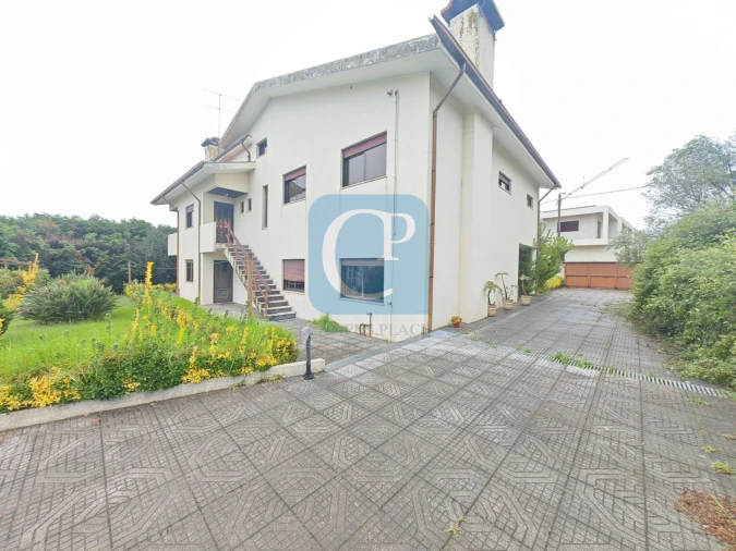 Moradia T4 para Venda em Nogueira e Silva Escura Foto 4