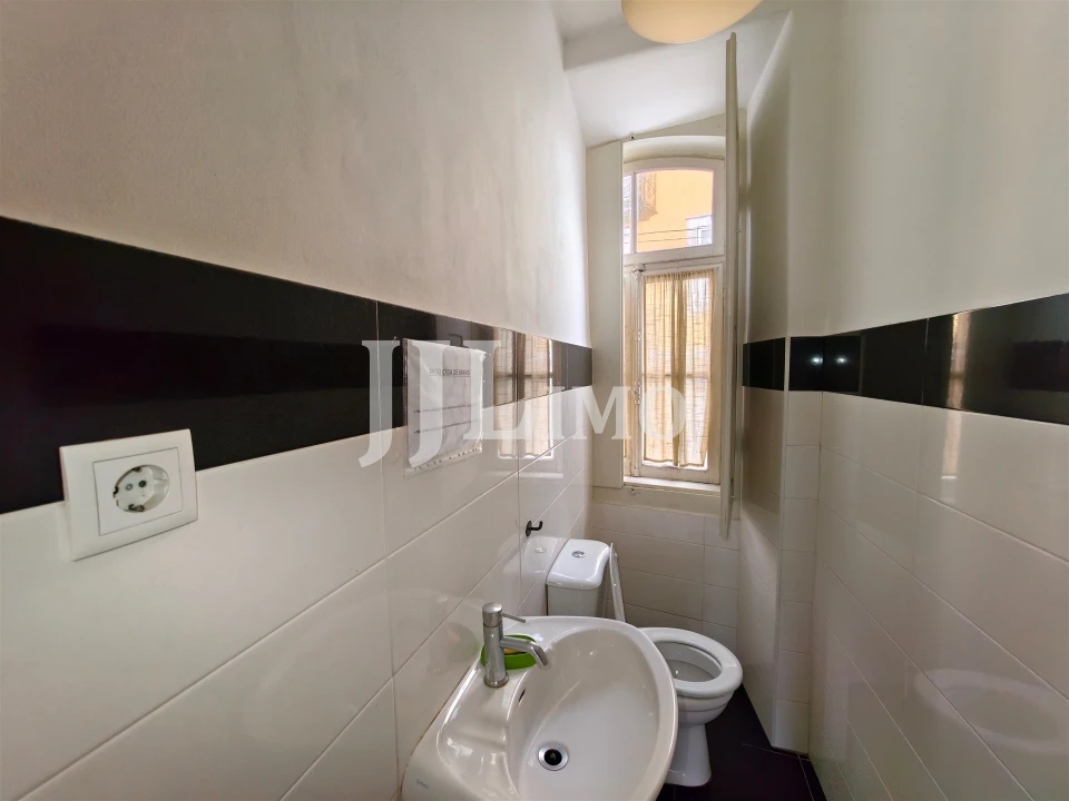 Prédio para Venda em Sé Nova, Santa Cruz, Almedina e São Bartolomeu Foto 64