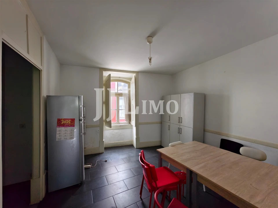 Prédio para Venda em Sé Nova, Santa Cruz, Almedina e São Bartolomeu Foto 50