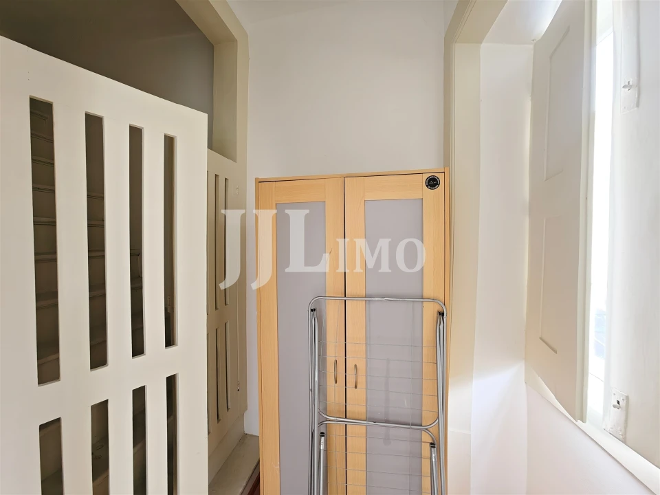 Prédio para Venda em Sé Nova, Santa Cruz, Almedina e São Bartolomeu Foto 30