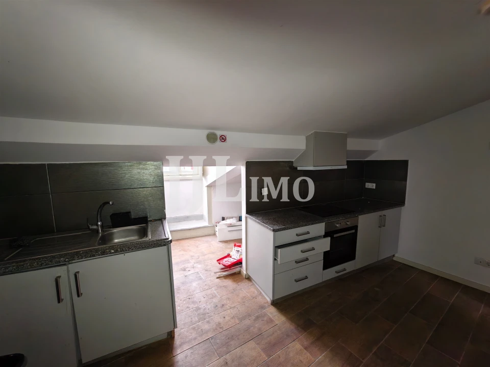 Prédio para Venda em Sé Nova, Santa Cruz, Almedina e São Bartolomeu Foto 73