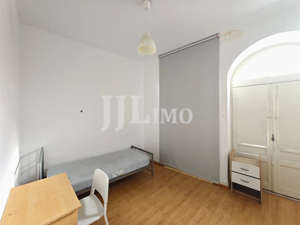 Prédio para Venda em Sé Nova, Santa Cruz, Almedina e São Bartolomeu Foto 24