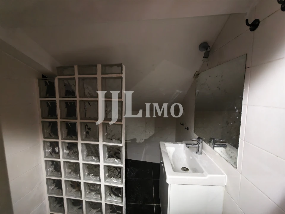 Prédio para Venda em Sé Nova, Santa Cruz, Almedina e São Bartolomeu Foto 83