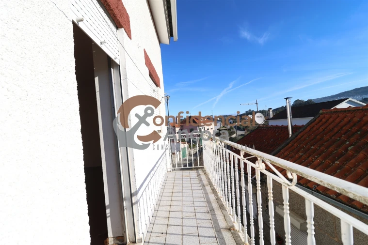 Moradia T2 para Venda em Moimenta da Serra e Vinhó Foto 18